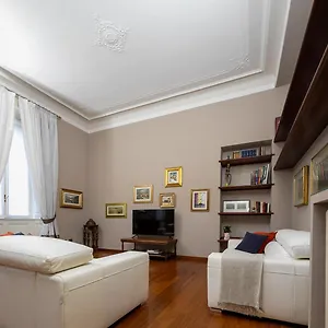  Appartamento Giovio 11 - Eccellente - Spazioso -